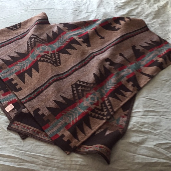 Stetson Wool Small OS Southwest Print Wrap Shawl - Picture 4 of 5